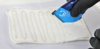 Riss im Segel reparieren durch Kleben – Schritt-für-Schritt-Anleitung