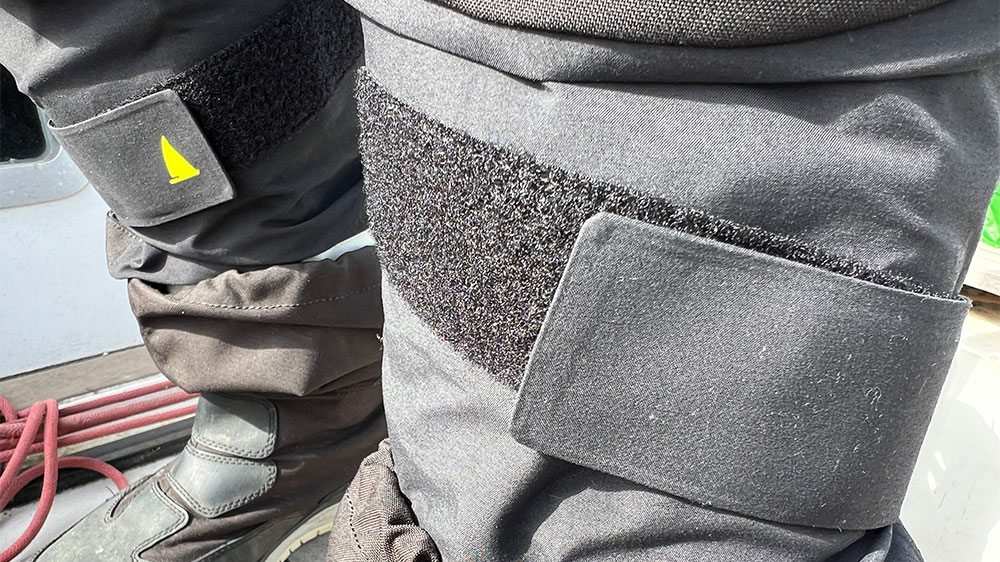 blauwasser_segelbekleidung_kauf_beratung_hose_klett
