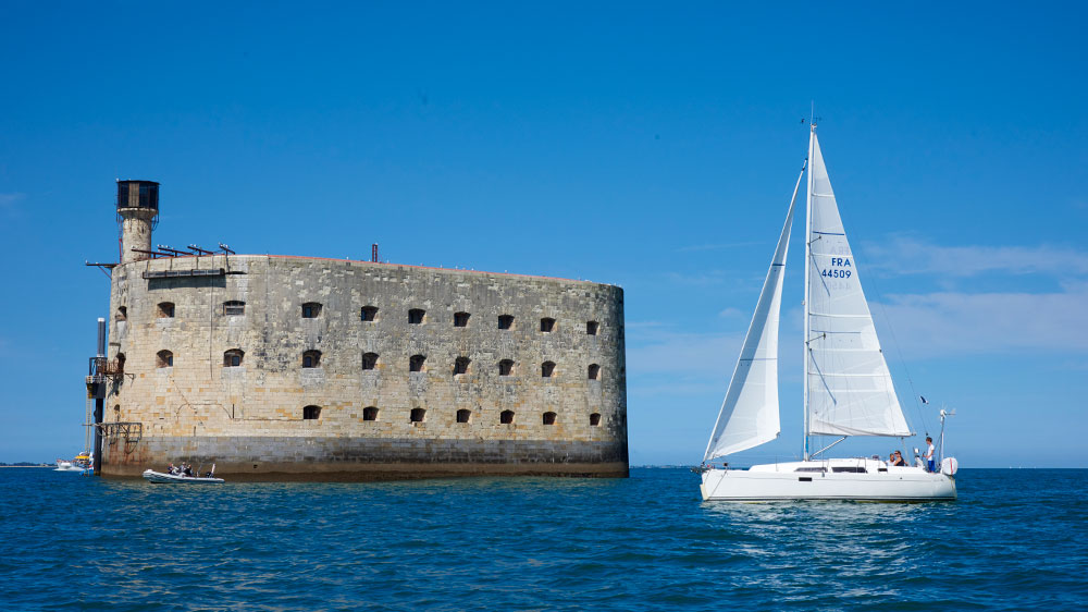 blauwasser_segeln_charter_atlantik_biskaya_frankreich_fort_boyard