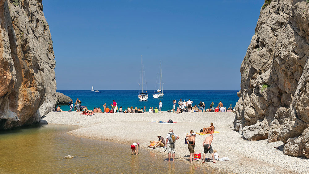 blauwasser_segeln_charter_balearen_mallorca_cala_de_sa_calobra