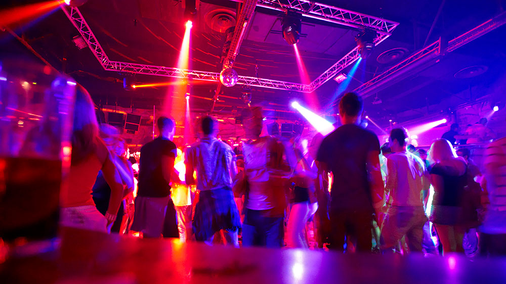 blauwasser_segeln_charter_balearen_mallorca_cala_ratjada_disco_physical
