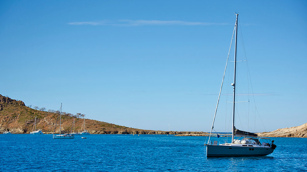 blauwasser_segeln_charter_frankreich_cote_azur_ankerplatz_cap_taillat