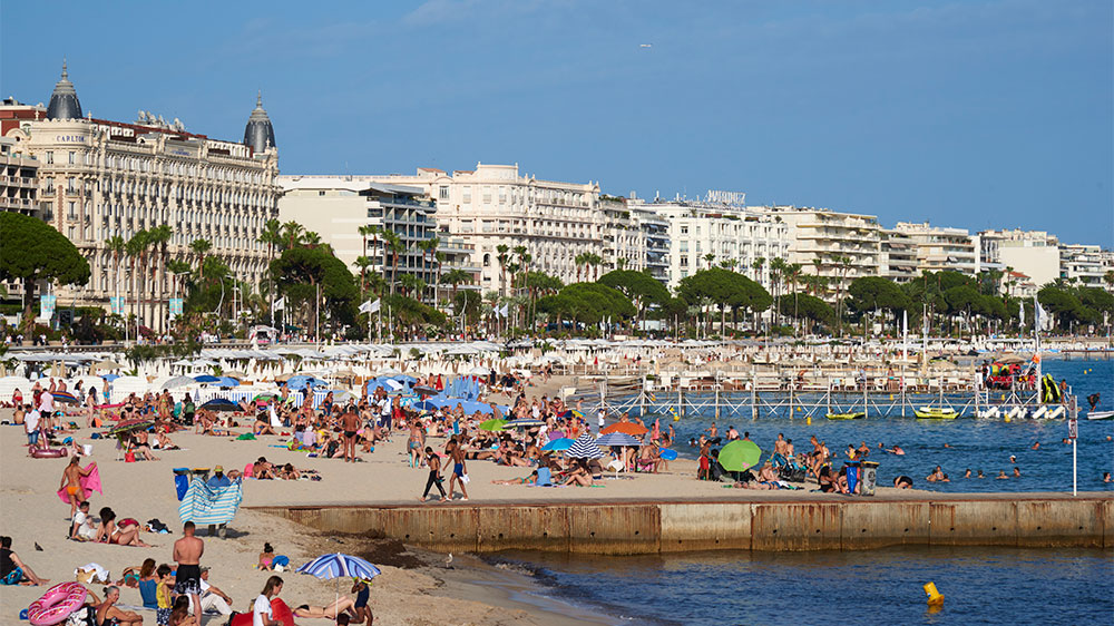 blauwasser_segeln_charter_frankreich_cote_azur_cannes_strand
