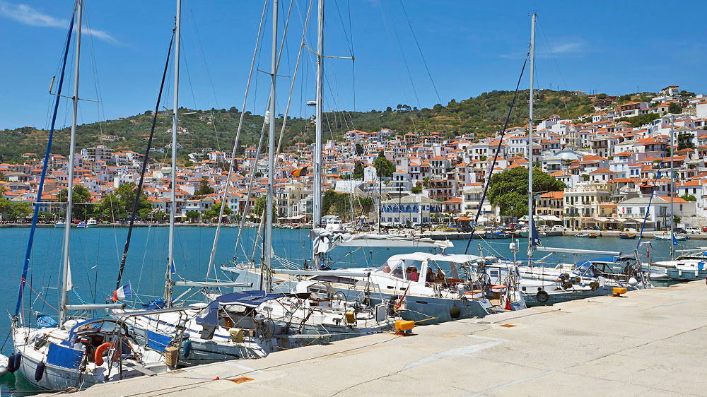 blauwasser_segeln_charter_griechenland_noerdliche_sporaden_skopelos_hafen