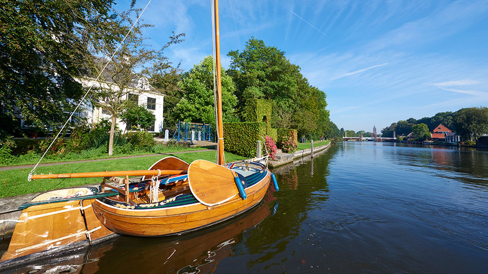 blauwasser_segeln_charter_holland_vecht_plattbodenschiff