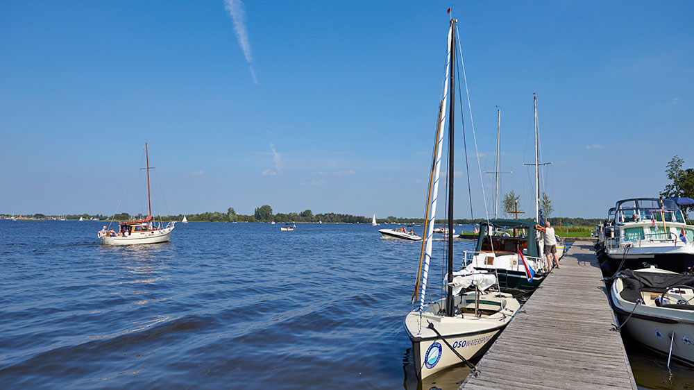 blauwasser_segeln_charter_holland_vecht_seenplatte_loosdrecht_anleger_polyfalke
