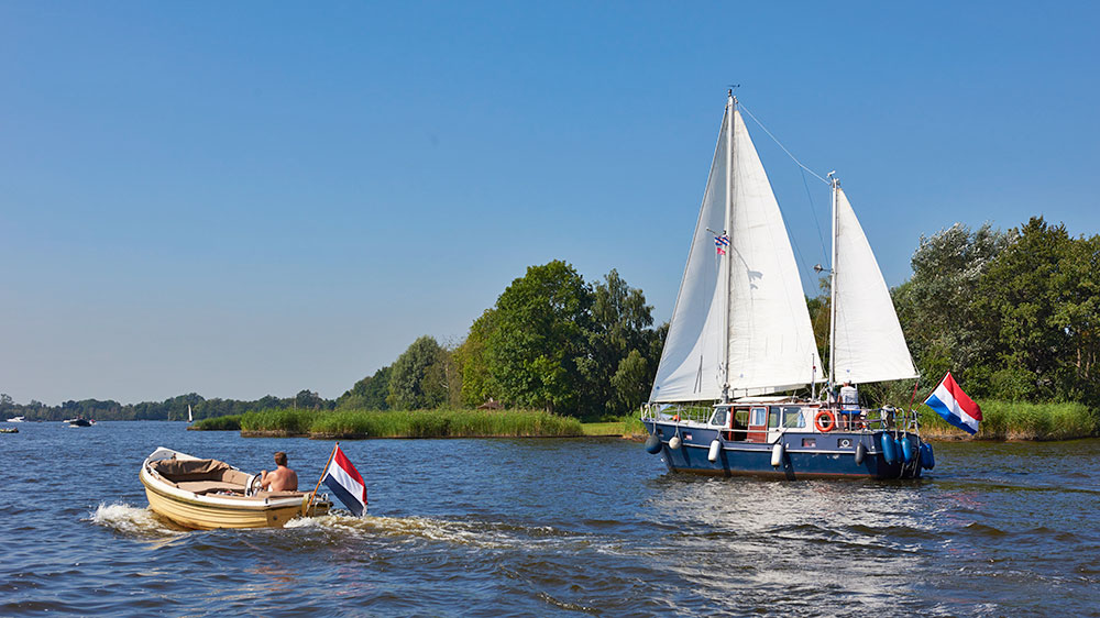blauwasser_segeln_charter_holland_vecht_seenplatte_loosdrecht_segeln