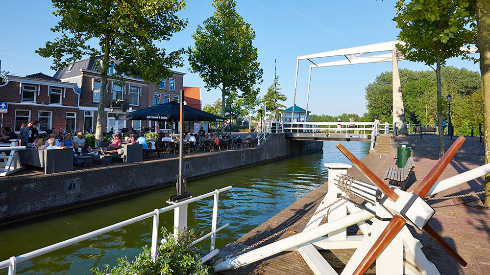 blauwasser_segeln_charter_holland_vecht_weesp_cafe