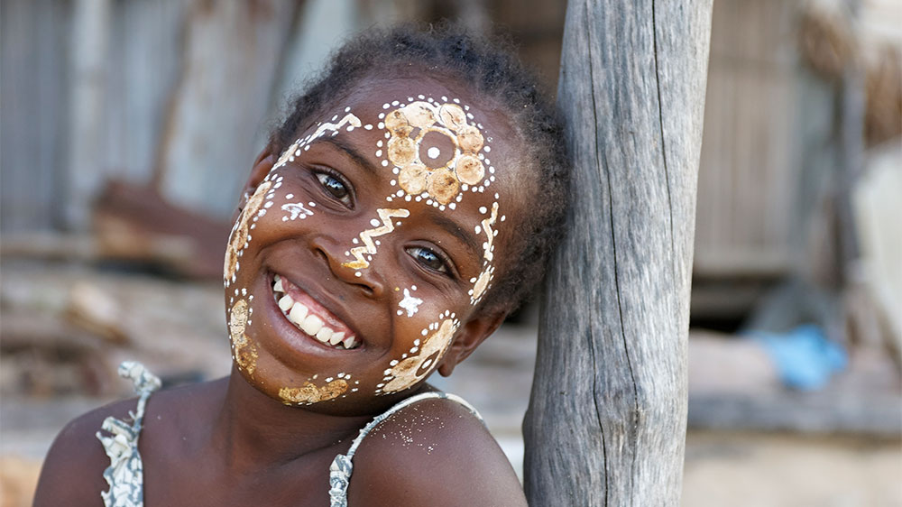 blauwasser_segeln_charter_madagaskar_maedchen
