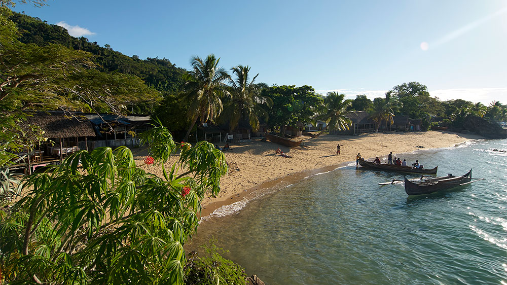 blauwasser_segeln_charter_madagaskar_nosy_komba_strand