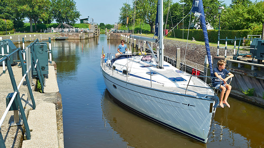 blauwasser_segeln_charter_sued_holland_seeland_nordbrabant_Benedensas