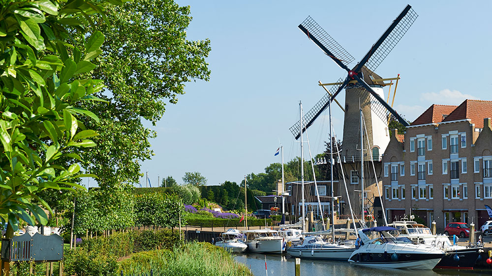 blauwasser_segeln_charter_sued_holland_seeland_willemstad_stadtansicht