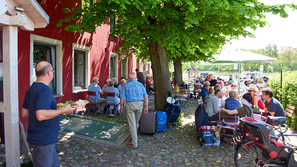 blauwasser_segeln_rund_ruegen_tipps_schprode_cafe