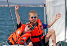 Segeln/Chartern mit Kindern: Tipps für den Urlaub