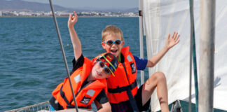 Segeln/Chartern mit Kindern: Tipps für den Urlaub