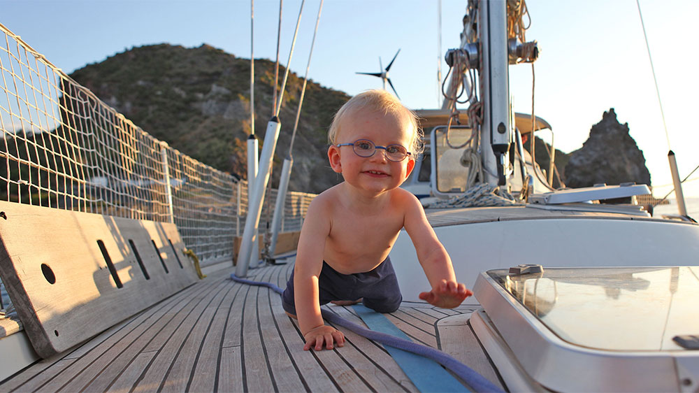 blauwasser_segelreise_charterreise_mit_Kindern_relingsnetz
