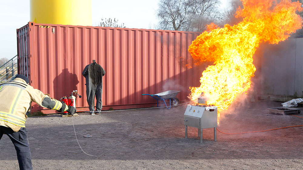 blauwasser_sicherheit_brandursachen_brandbekaempfung_fett_loeschen_2