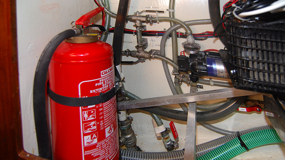 blauwasser_sicherheit_brandursachen_brandbekaempfung_feuerloescher