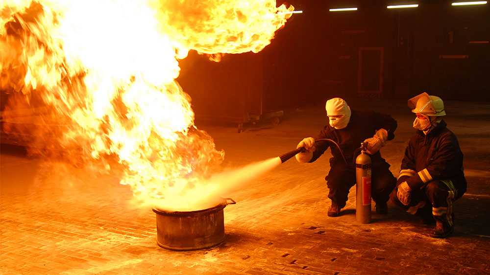 blauwasser_sicherheit_brandursachen_brandbekaempfung_training