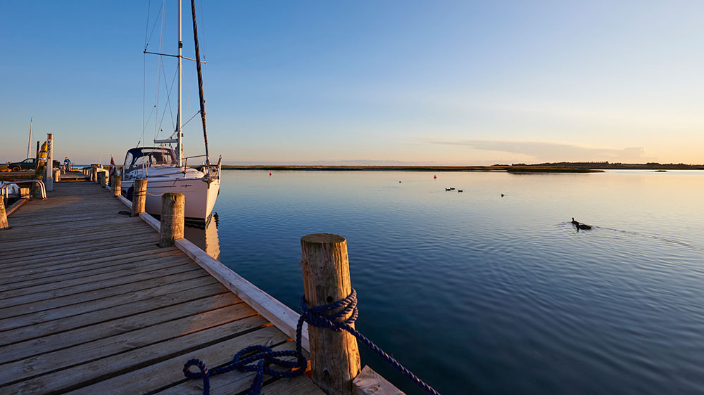blauwasser_smallandsfahrwasser_bisserup_holzsteg