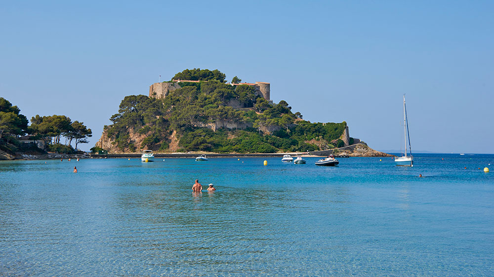 blauwasser_suedfrankreich_cote_dazur_calanque_cap_blanc_festung_bregancon