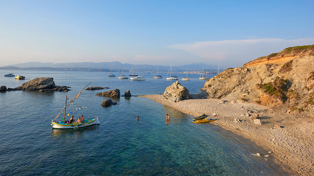 blauwasser_suedfrankreich_cote_dazur_calanque_ile_des_embiez_kueste