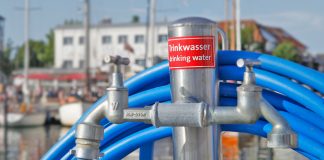 Weltweite Trinkwasserversorgung an Bord einer Yacht ohne Wassermacher