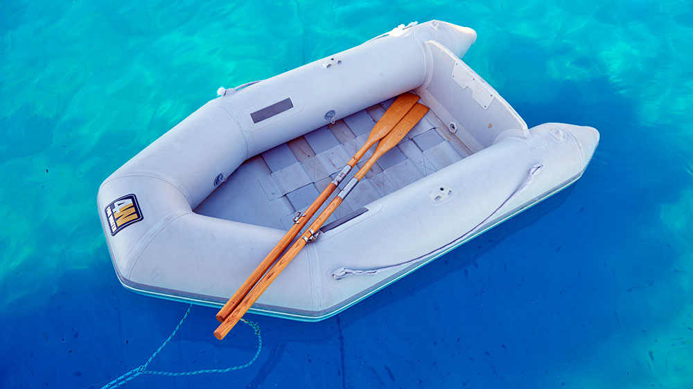 blauwasser_uebernahme_checkliste_charteryacht_schlauchboot