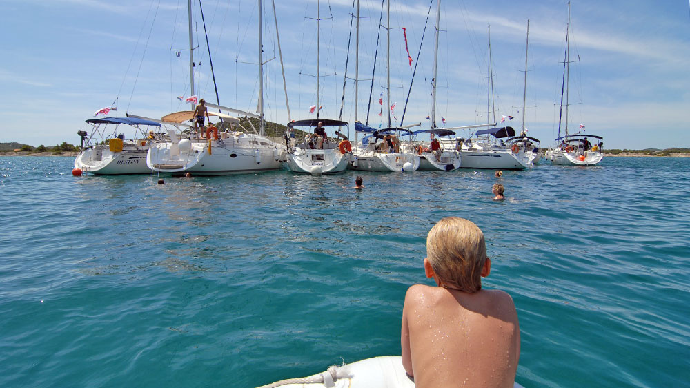 blauwasser_yacht_charter_segeln_einsteiger_anfaenger_flottille_ankerplatz