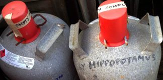 Gasflaschen auf Weltumsegelung füllen